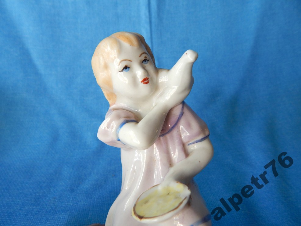 Pavone girl with cello