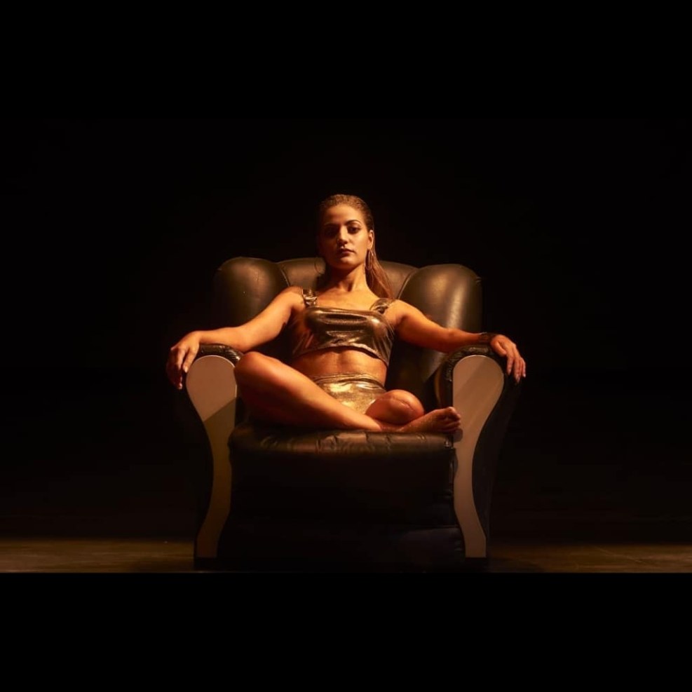 Women with amputated limbs naked