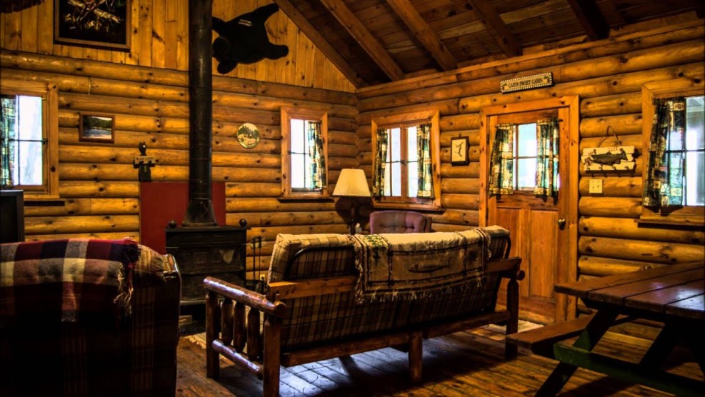 Ecodom Simon Dale Housing Hobbit