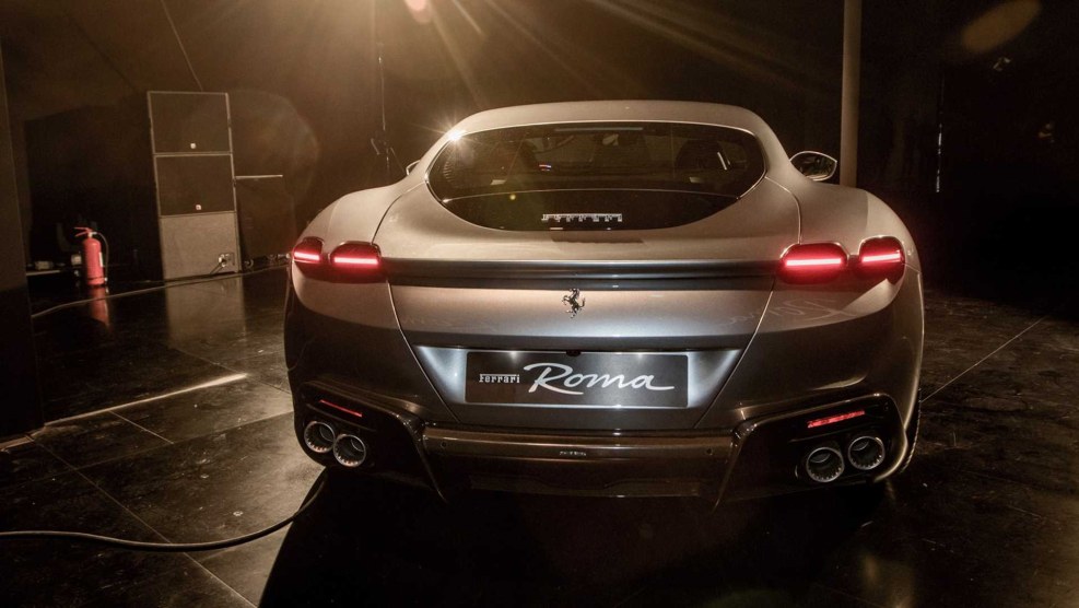 SCUDERIA Ferrari sticker