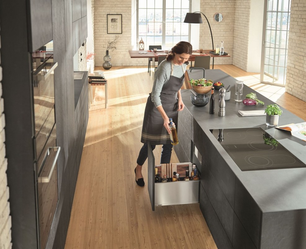 Modern kitchen frame facade