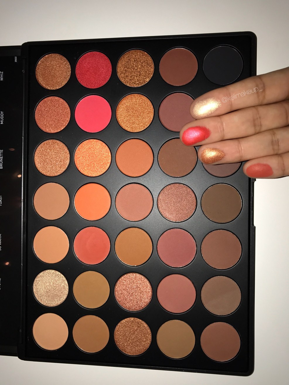 Morphe Pretty in Peach Skutchi
