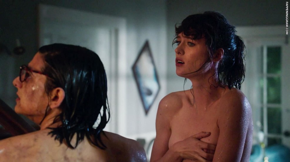 Mackenzie Davis Topless