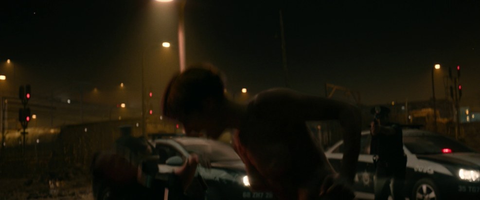 Mackenzie Davis legs