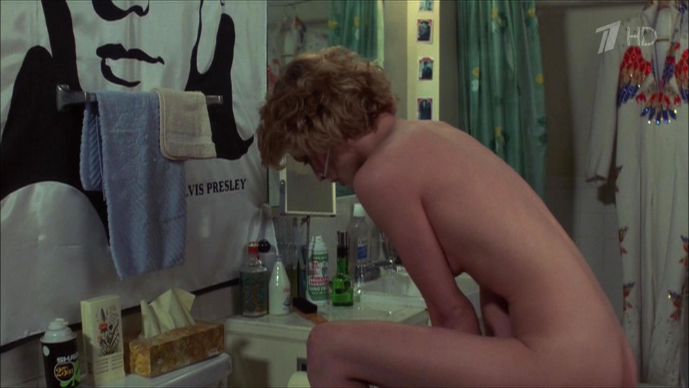 Young naked Michelle Pfeiffer photo