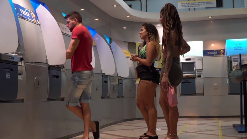 Full video CatchingGoldDiggers