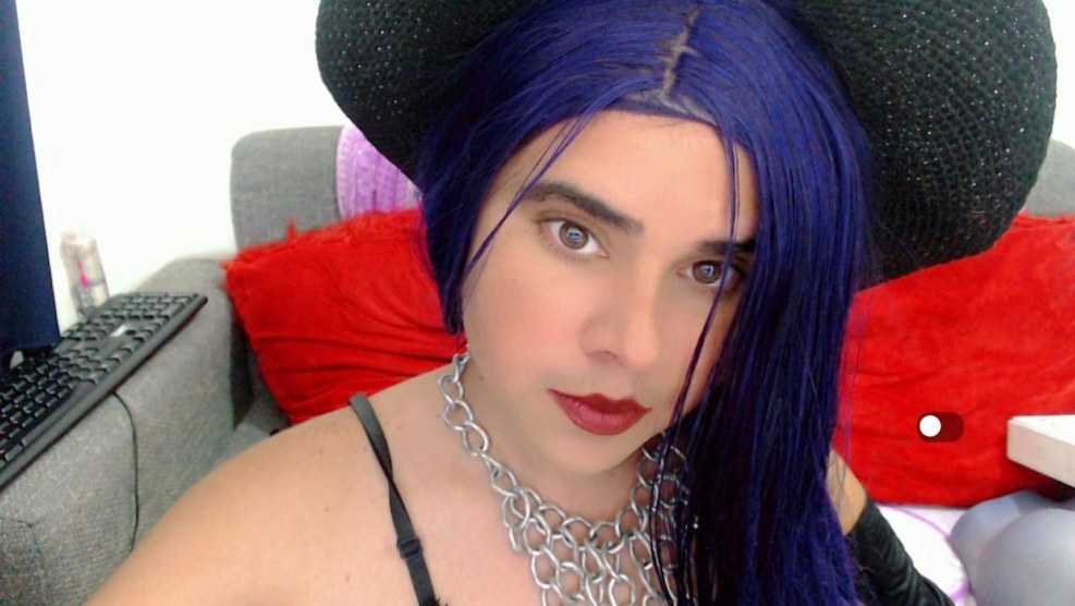 Porsche Kayen 957 and girls