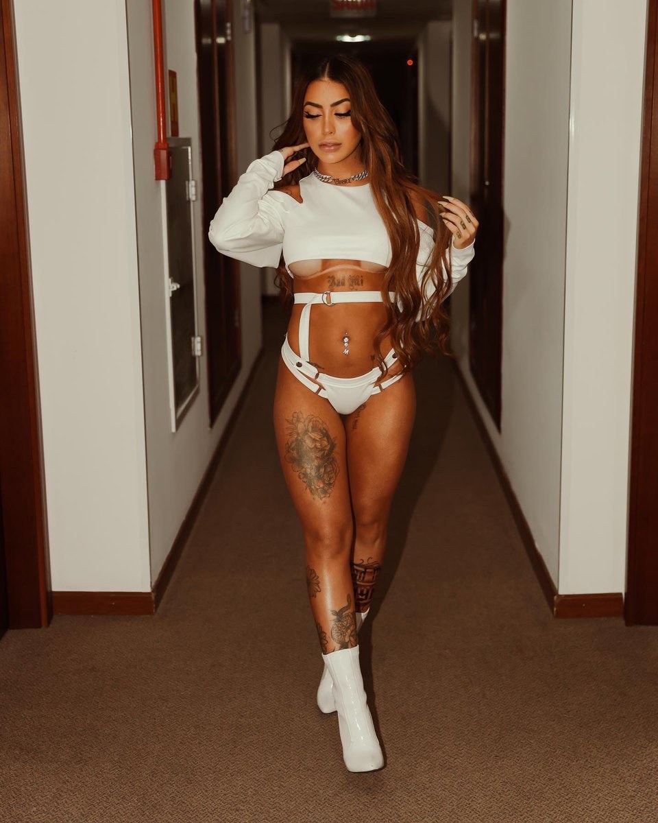 MC Mirella (70 photos)