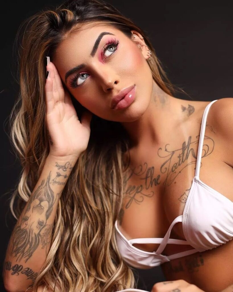 Anna Santos Mc Mirella