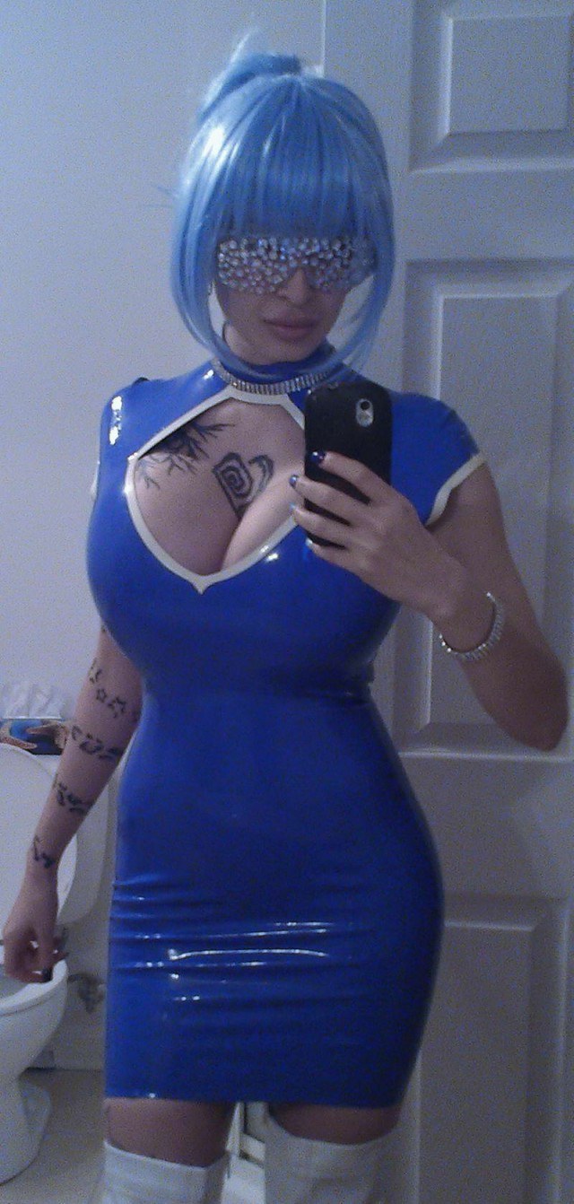 Ariane Saint-Ampor and Amy Anderson