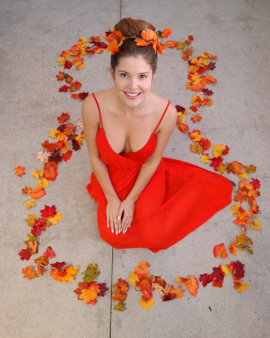 Amanda Taylor in bikini