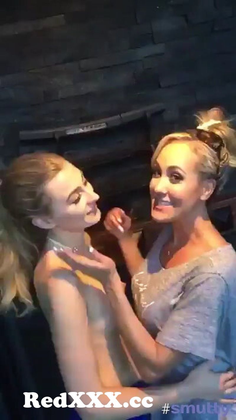 Elly Nick (56 photos)