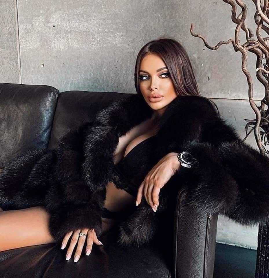 Chernobsy fox fur coat