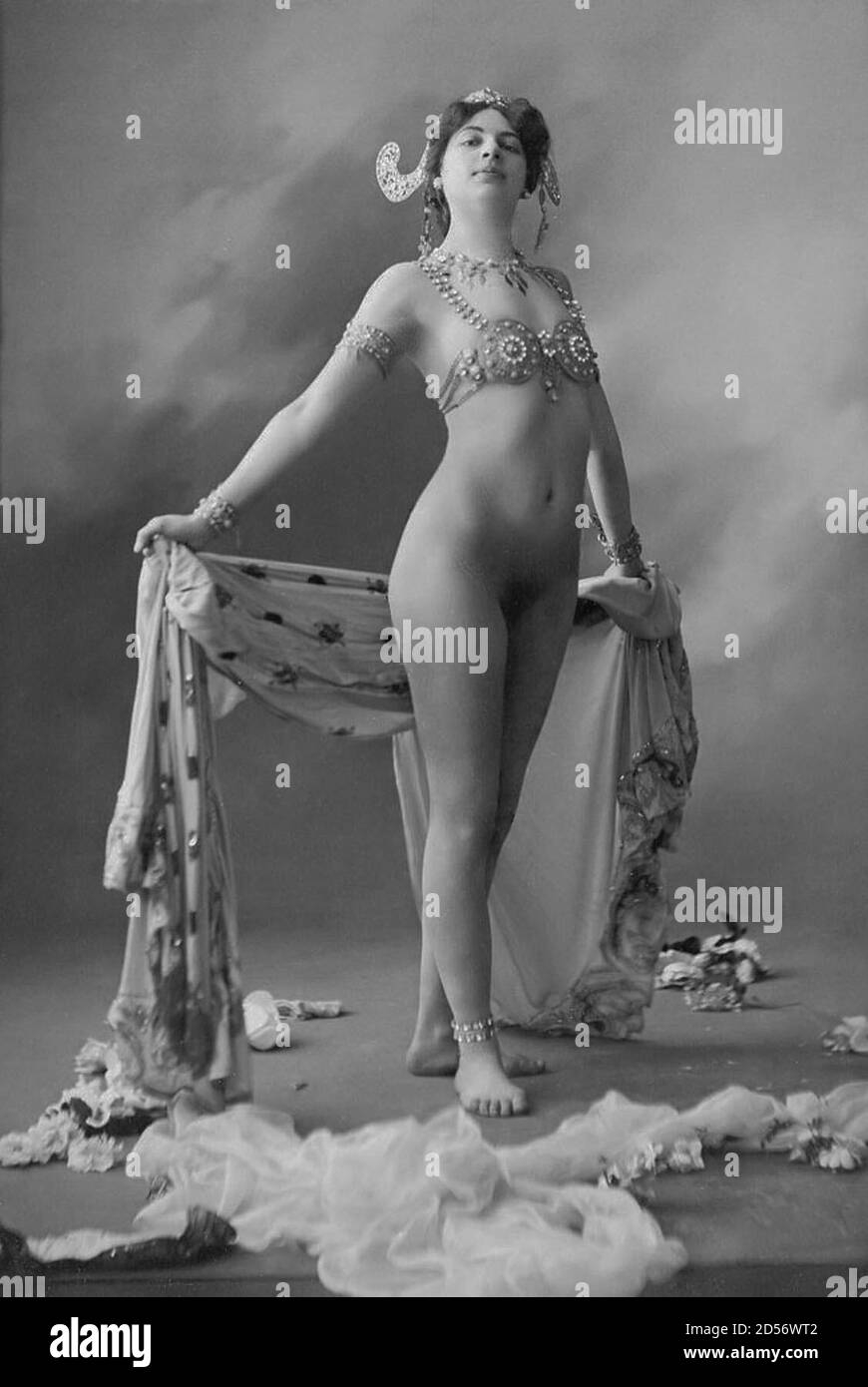 Mata Hari (69 photos)