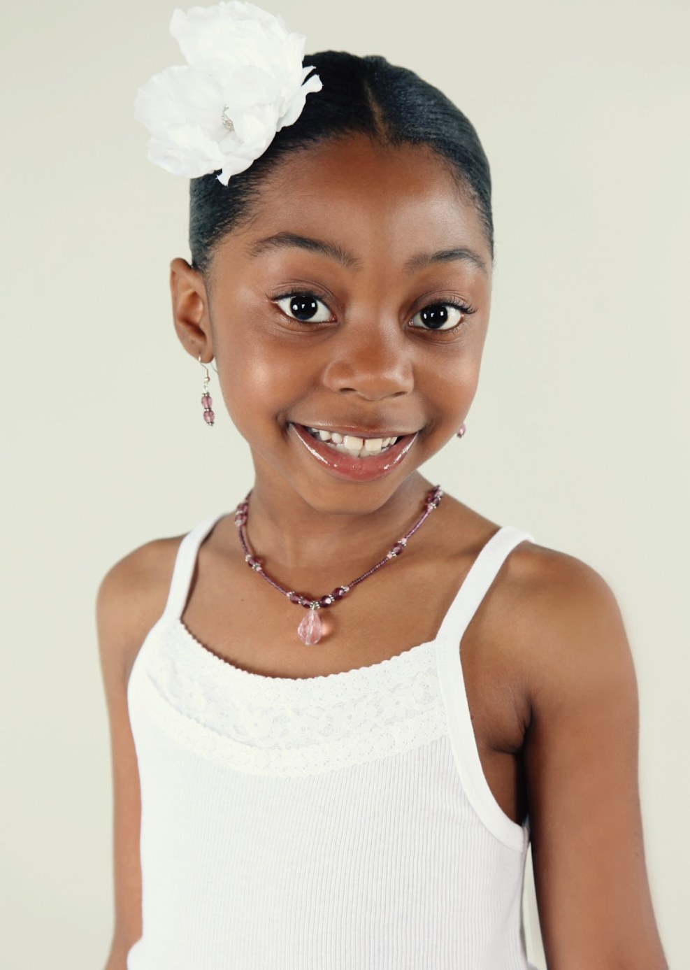 Julia Ray makeup artist