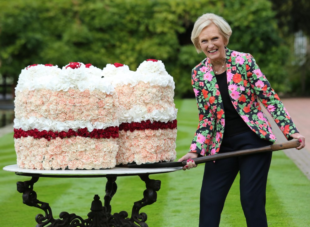 The hairstyle is incredible "," unthinkable