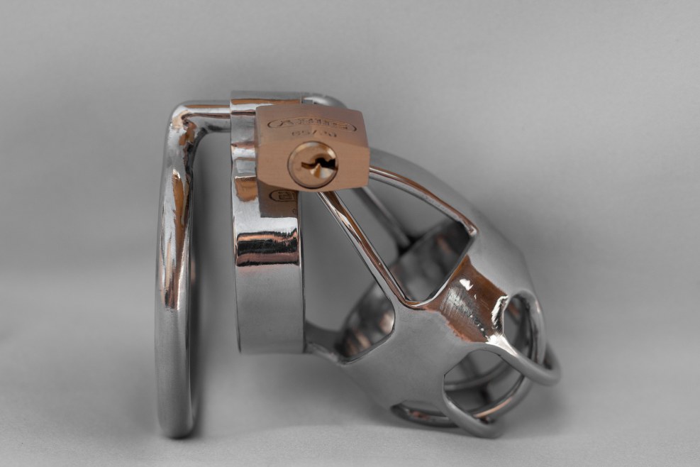 Male belt of fidelity torture