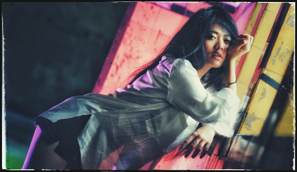 Black white cassette