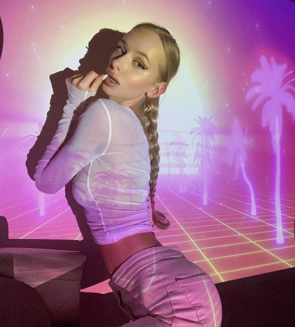 Lola Bogdanova model