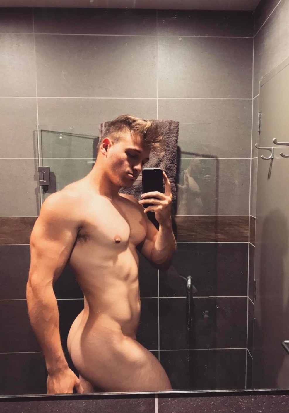 Max wyatt model dick