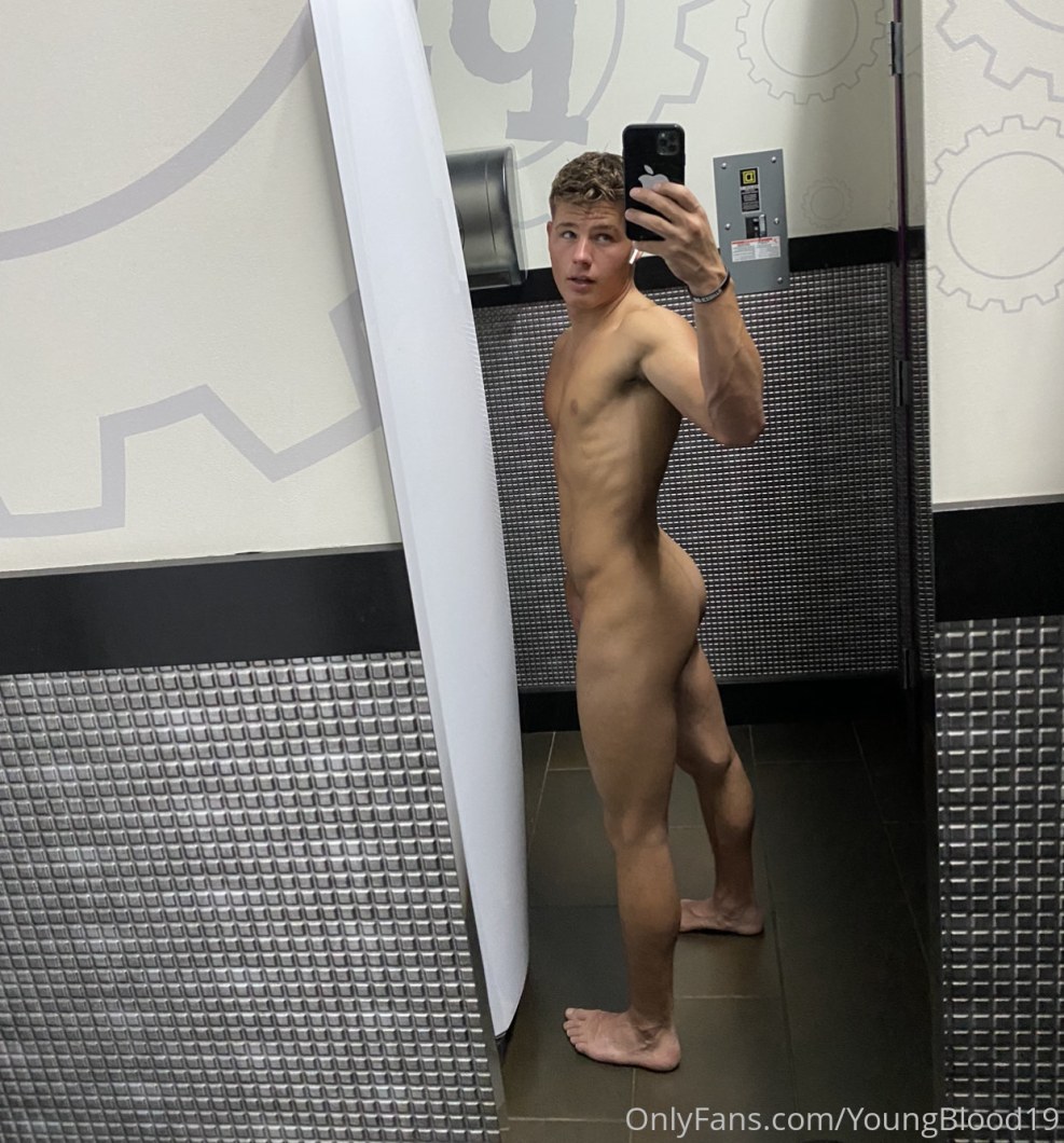 Double penetration with a smile