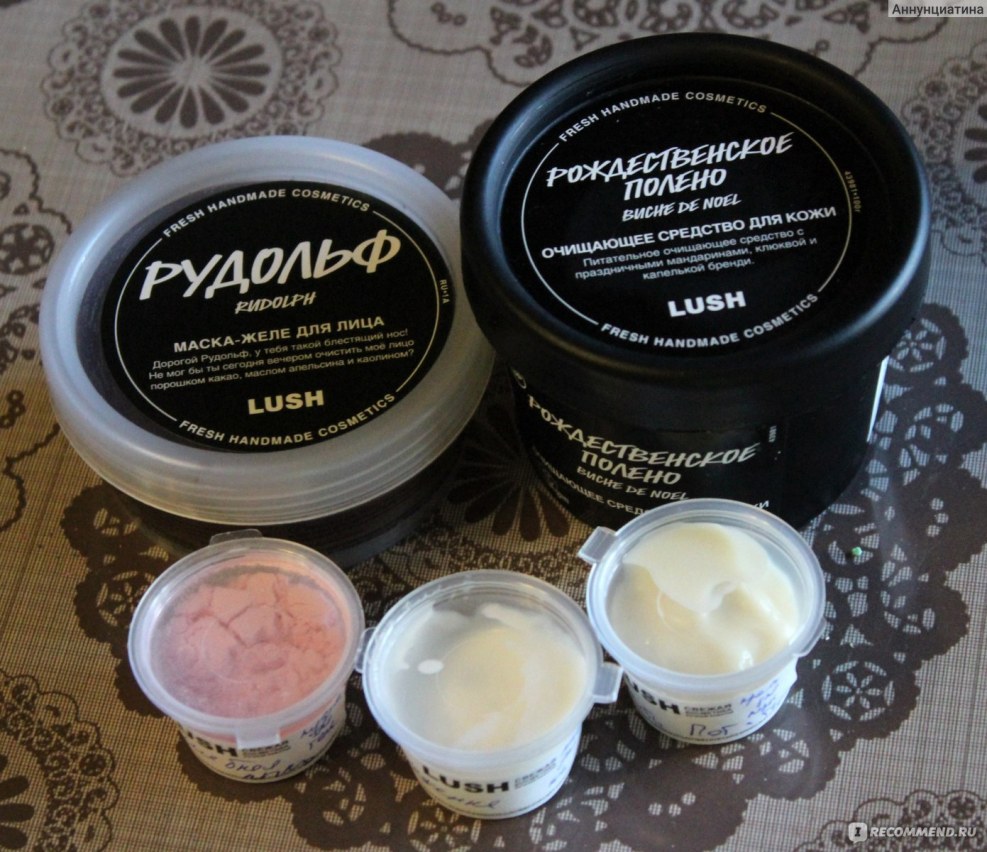 A combination of acidic colors