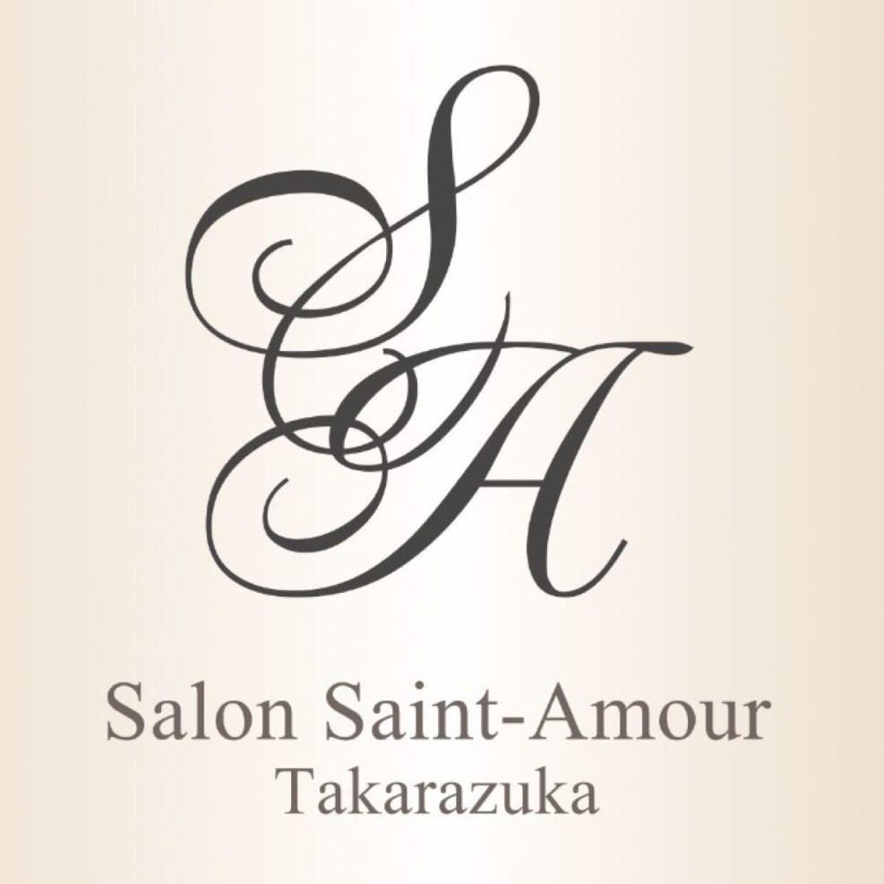 Photo shoot on the background of graffiti girls