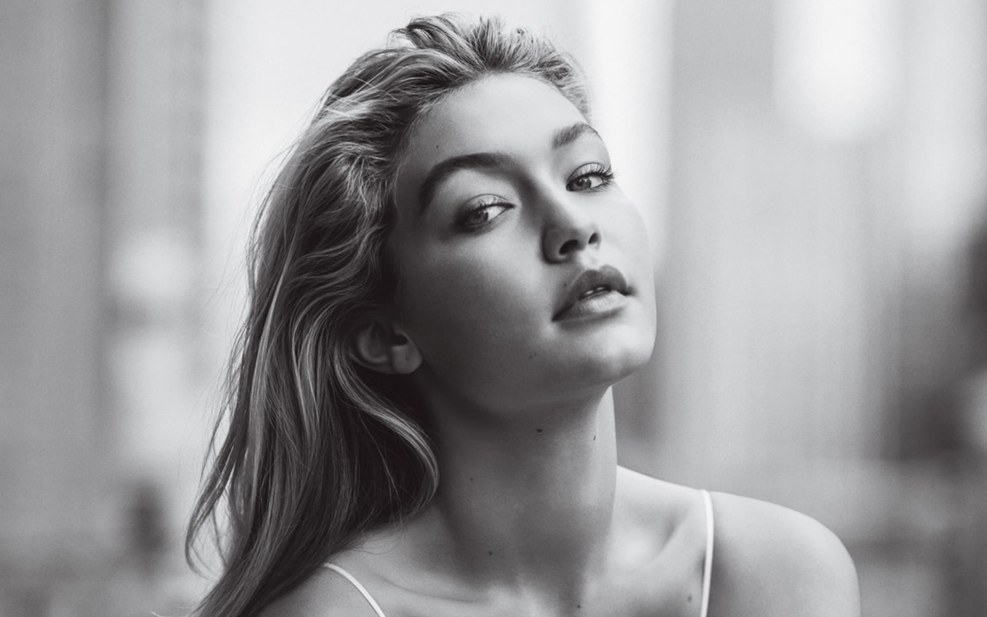 Gigi Hadid Sports Illustrated