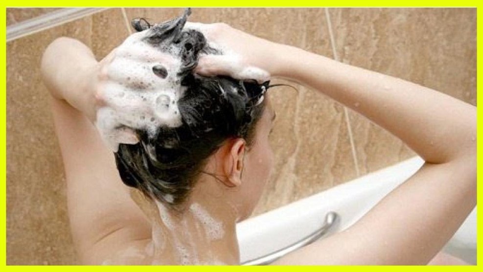 Gigi Hadid in profile