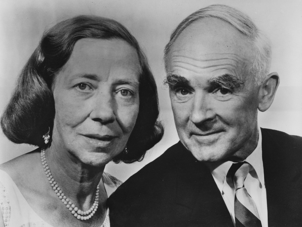 CARTOON HANGOVER CLAR