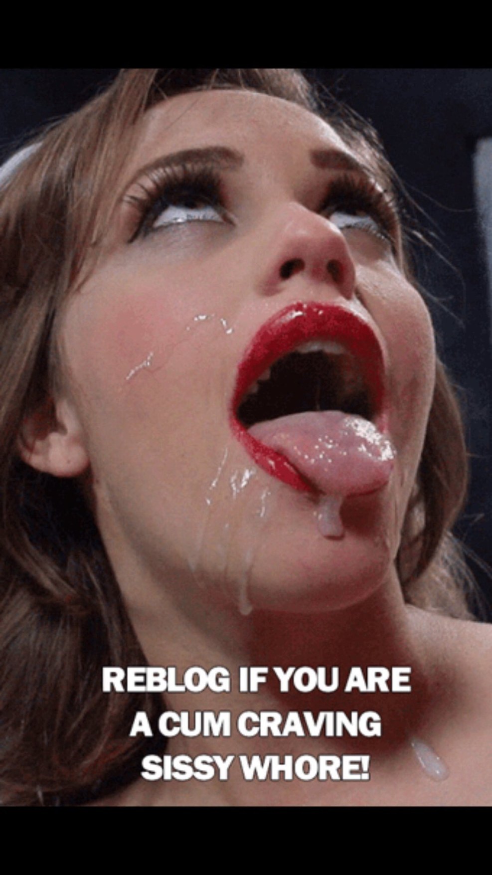 Mia Malkova Red lipstick