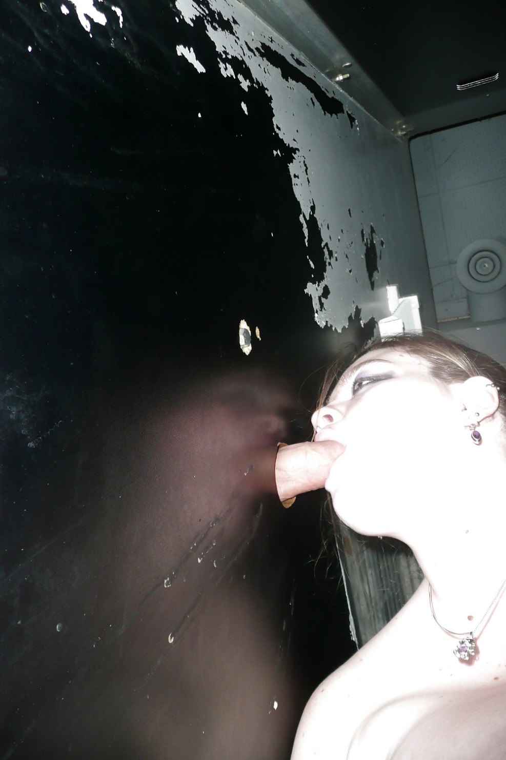 Sucking through a hole in the wall