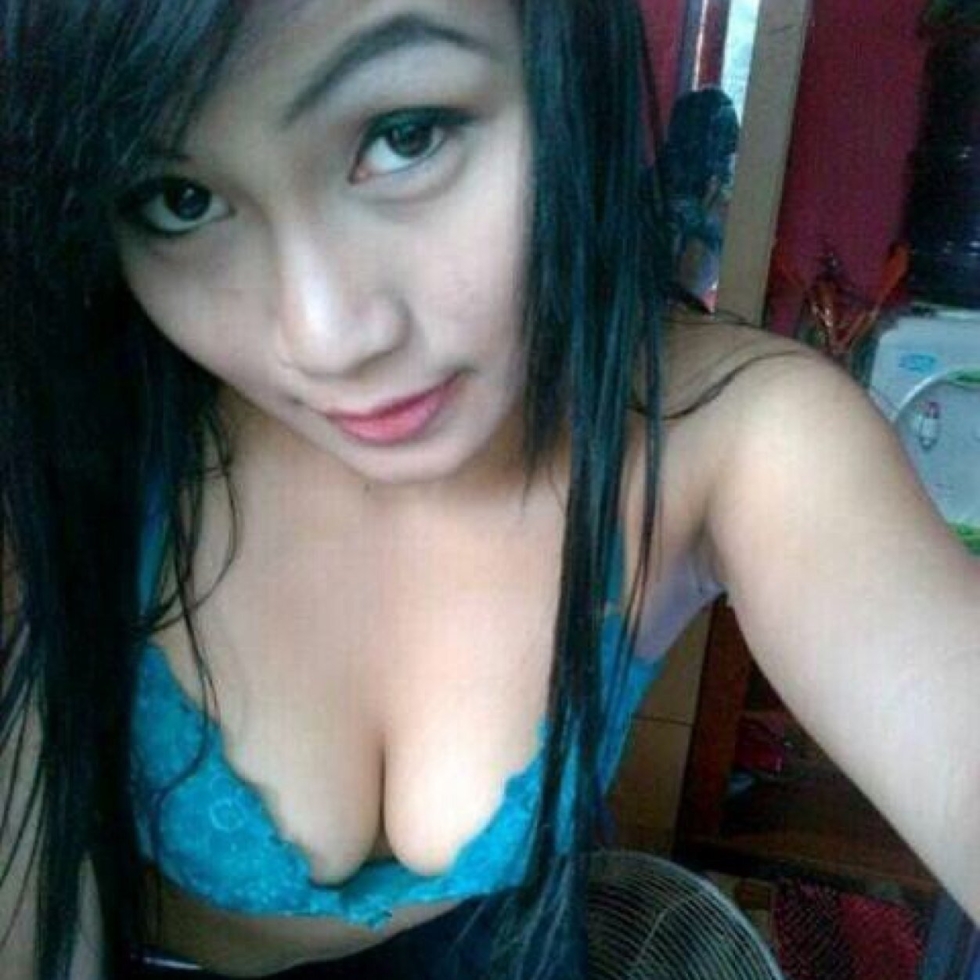 ANGGITA SARI Popular