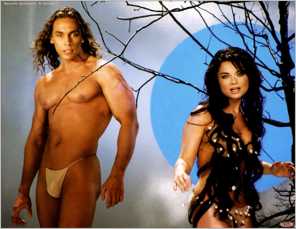 Royo Louis with a wolf