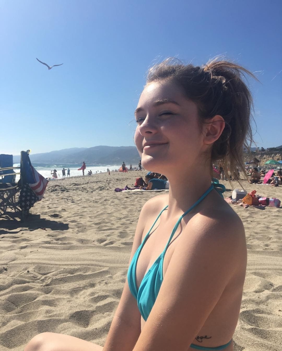 Grace Victoria Cox Twin Pix