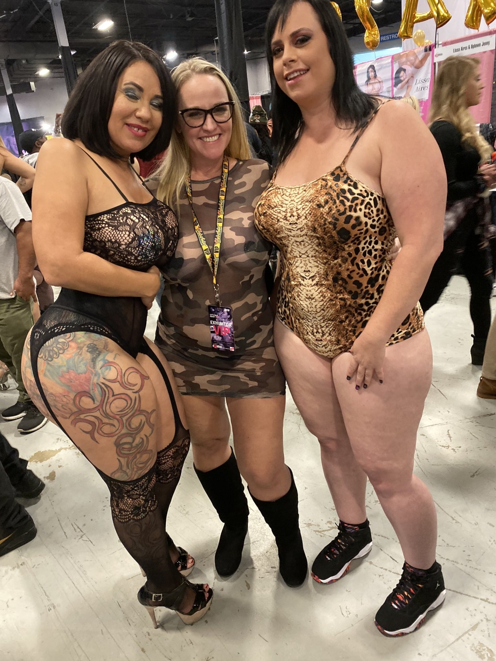 Dee Siren, Virgo Peridot and Lucky B.Dallas Gifs