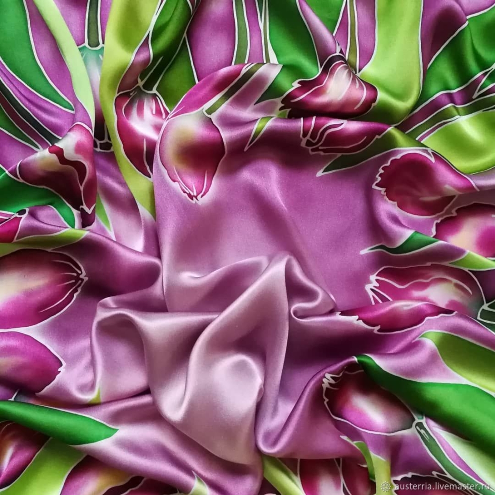 Photo girl in a scarf and sun glasses expectation reality