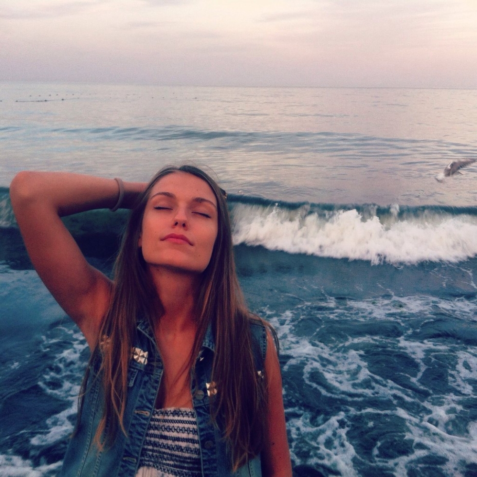 Toni Garrn in underwear