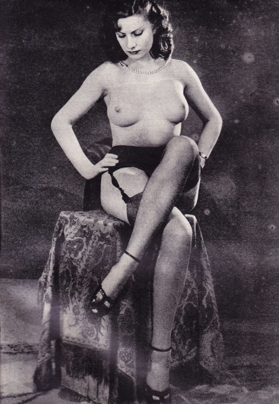 Annie Frisenberg naked photo