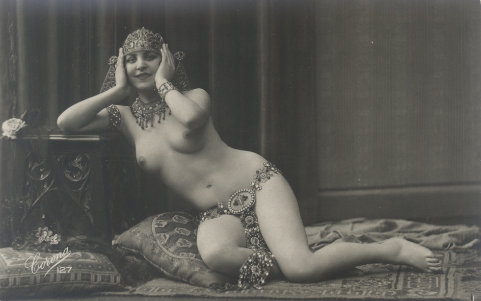 Nudity in the film Mata Hari