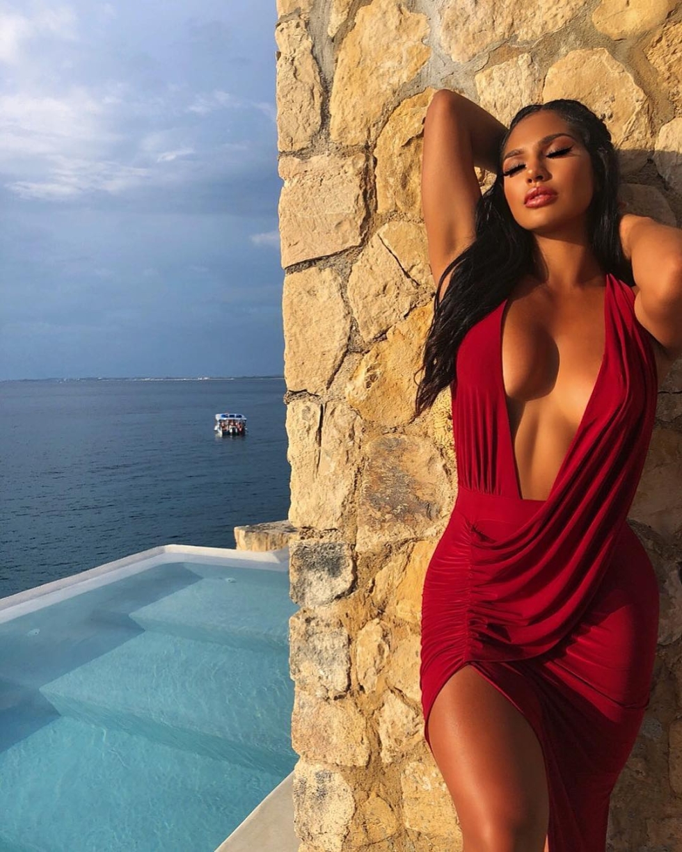 Gallienne Nabila in underwear