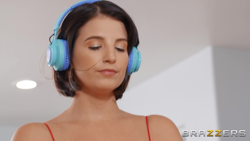 Lasireena69 Caure WiR Whaletail 121x 3265PX APR 18 2021 PNRO