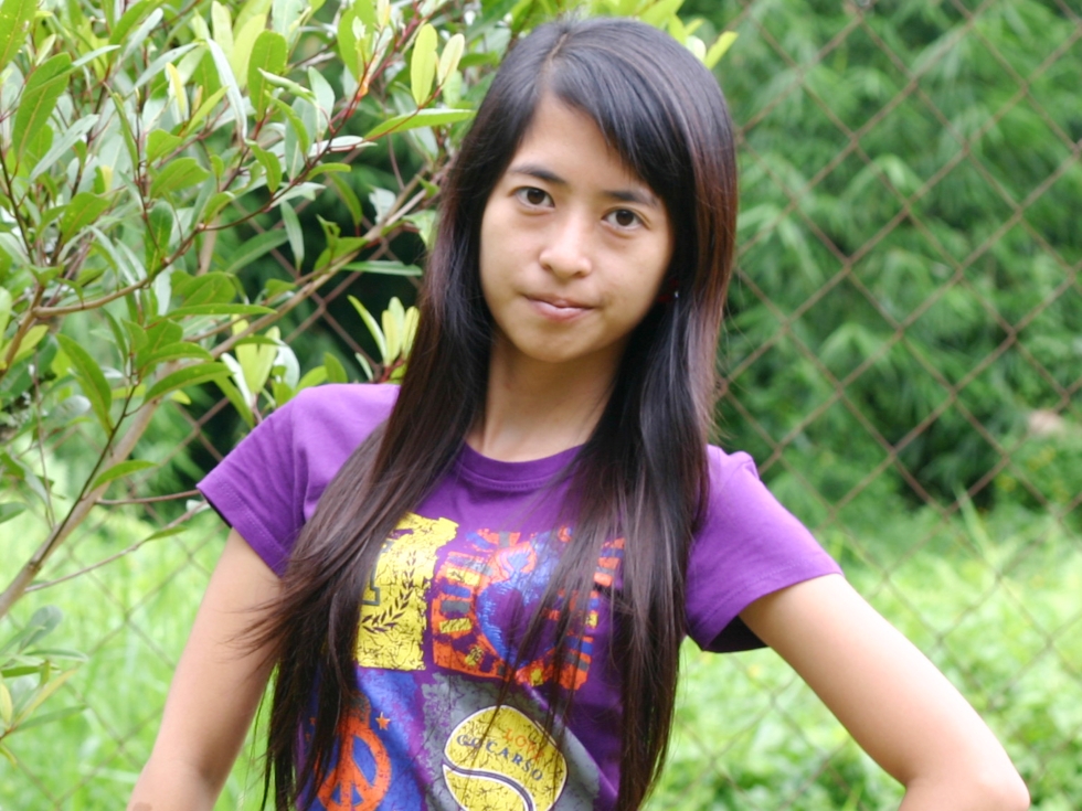 Brown -haired woman in a swimsuit