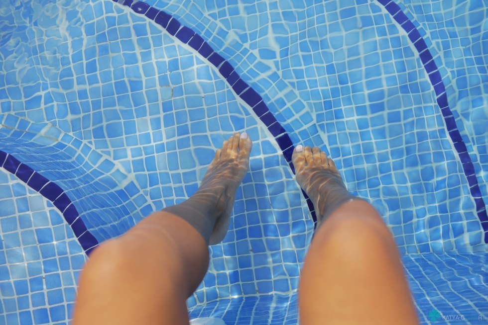 Katya -Clover Clover - Cafe Society