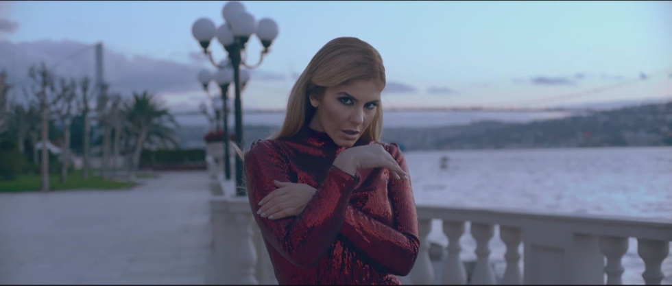 Anelia Moor in linen