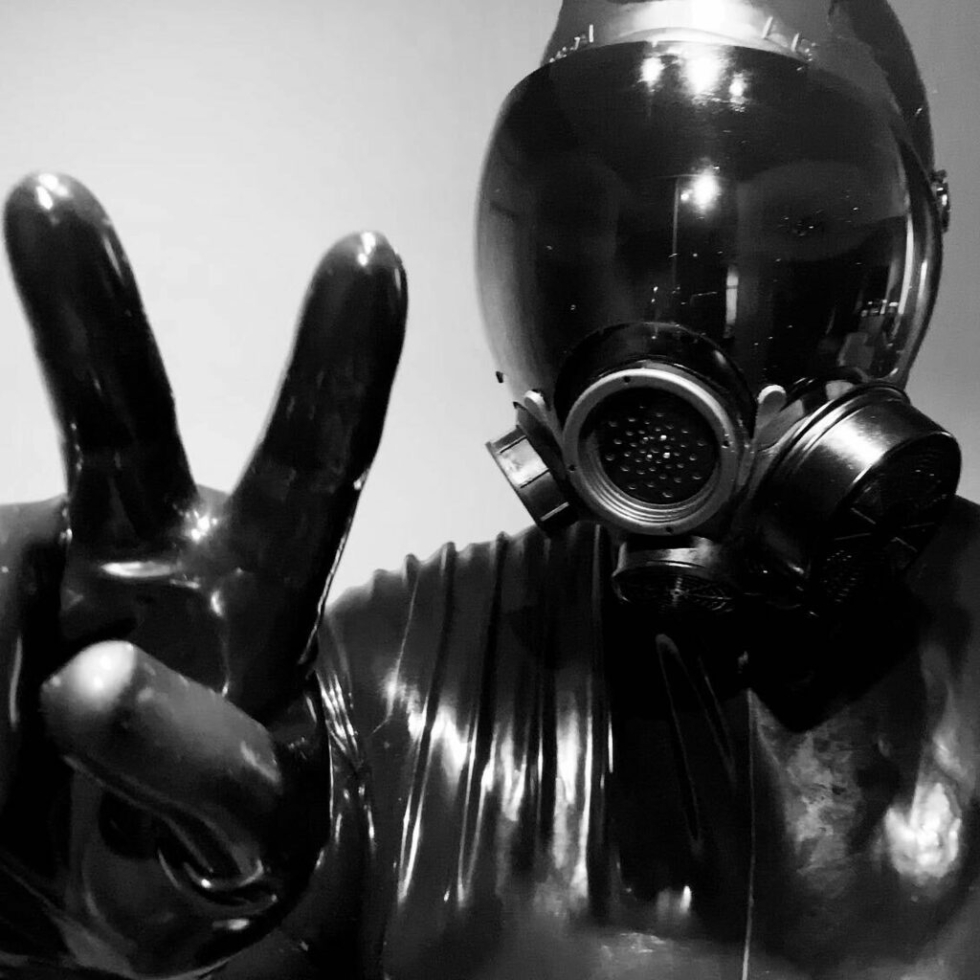 Rubber Doll Gasmask