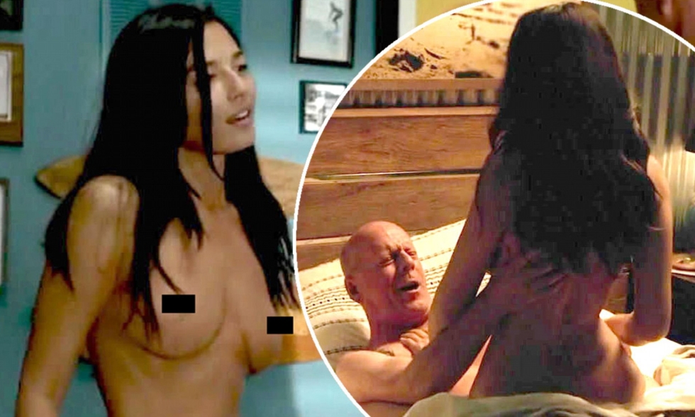 Jessica Gomez breasts