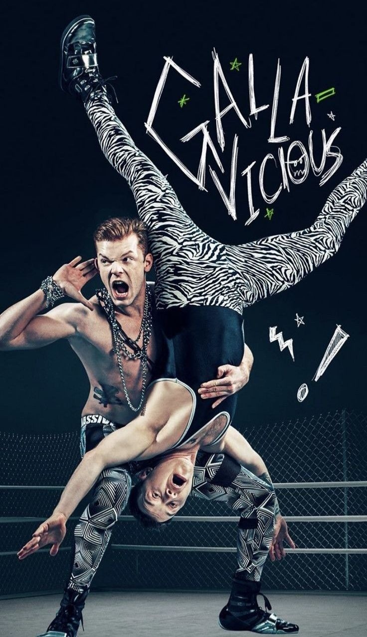 Shameless Couple (76 photos)