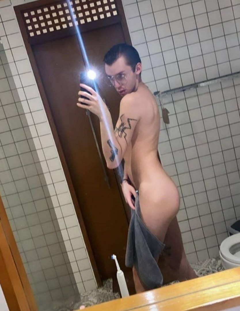 Charlie James Porn actress jumps on a dick