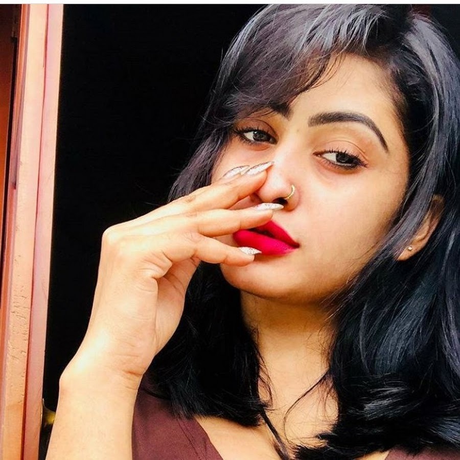 Piaumi Hansamali SrreWexeey